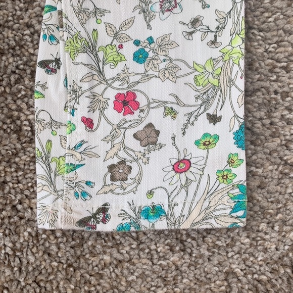 Old Navy Jeans - Picture 2 of 7